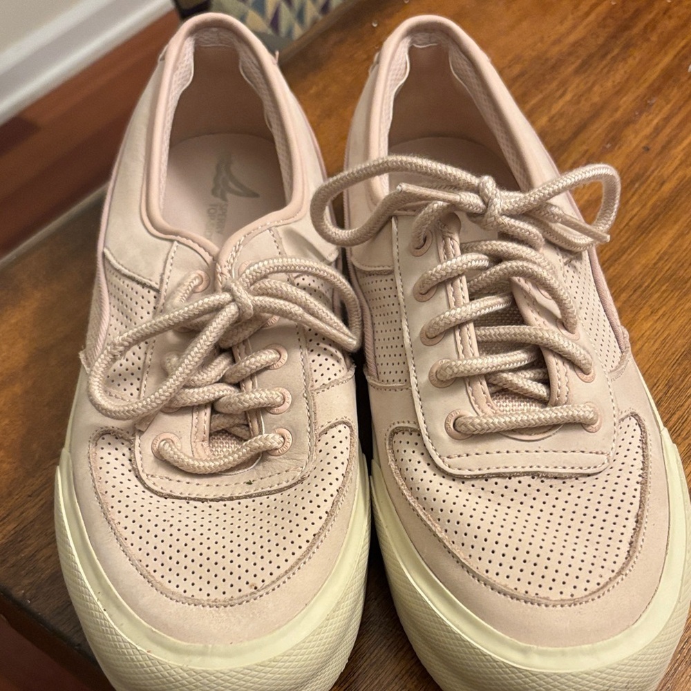 Sperry Women's Blush Perforated Leather Sneakers size 9.5‎